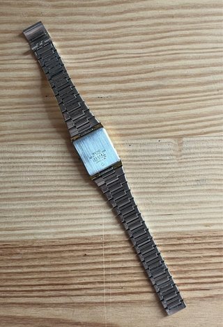 Reloj Seiko Quartz Dorado Rectangular Vintage