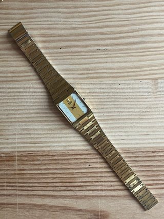 Reloj Seiko Quartz Dorado Rectangular Vintage