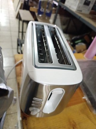 Tostador Blanco y Acero Inoxidable