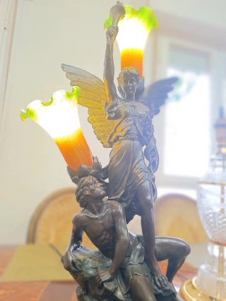Lámpara de mesa Art Nouveau
