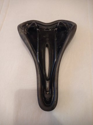 Sillín de bicicleta GT negro