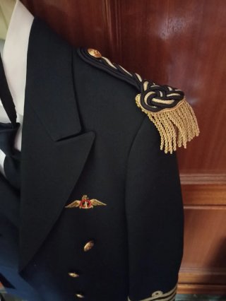 Traje de comunión niño azul marino