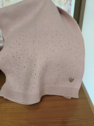 Bufanda Guess Rosa con detalles Brillante