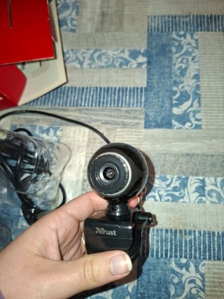 Webcam Trust EXIS para PC y portátil
