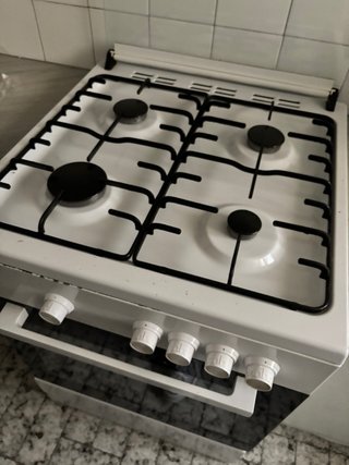Cocina Beko Blanca 4 fuegos
