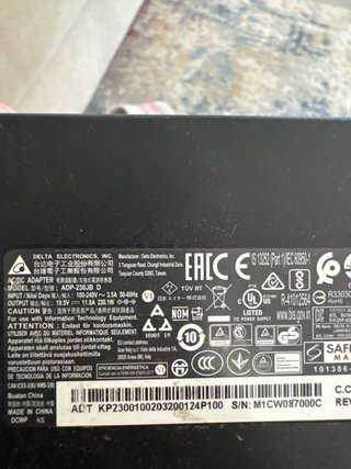Caricabatterie portatile da 230W Delta per gaming Acer
