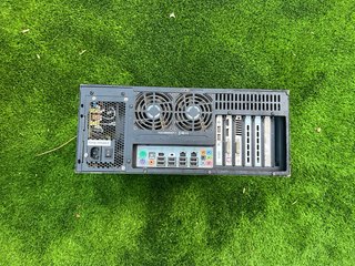 Caja Rack para PC Negra
