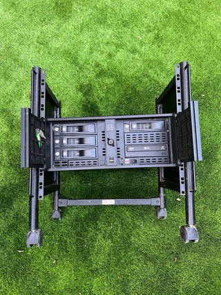 Caja Rack para PC Negra