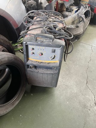 Soldadora Selco Neomig 2400
