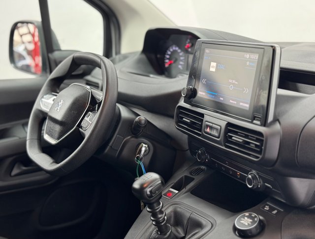 Peugeot Partner 4X4 de 130cv año 2022