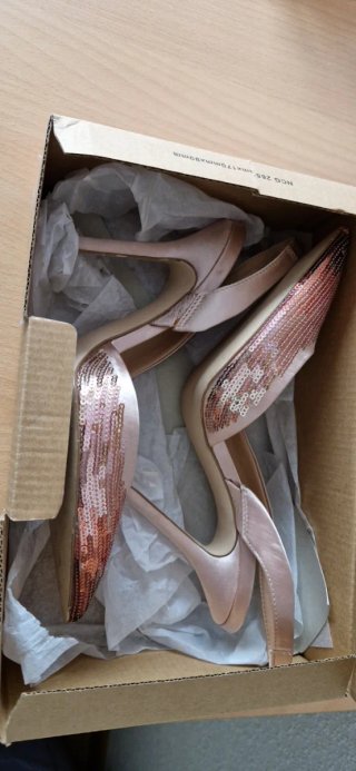 Zapatos de tacón de Zara con lentejuelas, talla 36