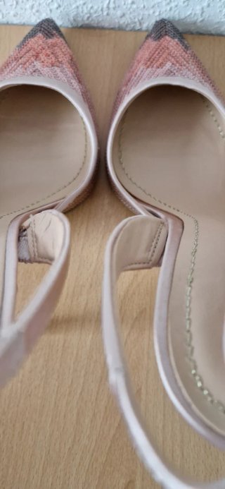 Zapatos de tacón de Zara con lentejuelas, talla 36