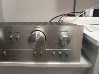Amplificador Akai AM-2250 Plata