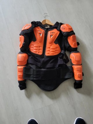 Peto Fox Enduro Trail Negro Naranja