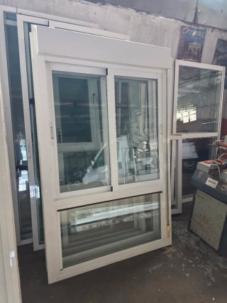 Ventana aluminio corredera con persiana