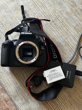 Canon EOS 600D + Lentes 18-55mm y 55-250mm