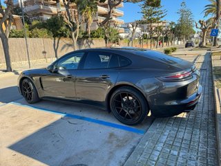 Porsche Panamera 4S