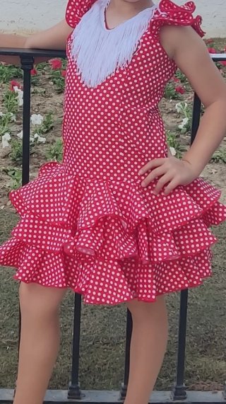 Traje Flamenca Corto rojo con  lunares blanco