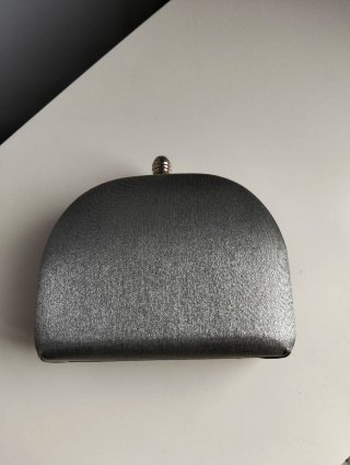 Bolso de fiesta plateado y negro