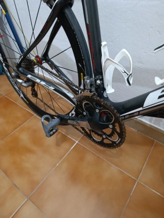 Bicicleta de carretera BH Prisma