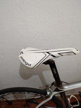 Bicicleta de carretera BH Prisma