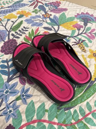 Chanclas Rider Negras y Fucsia Talla 35/36