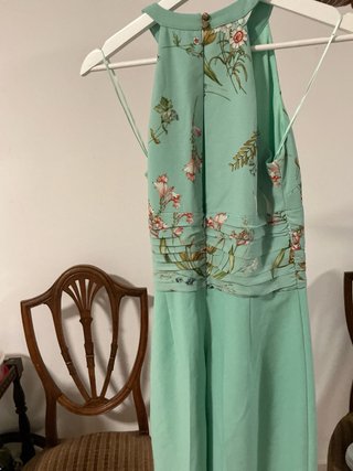 Mono de fiesta verde floral