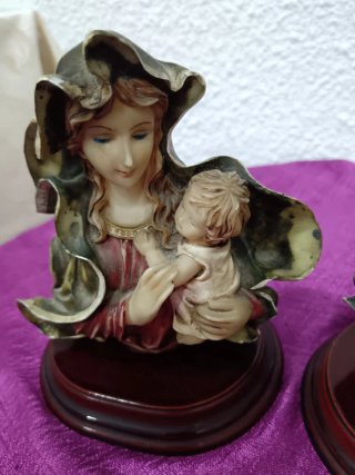 Virgen con Niño y Cristo