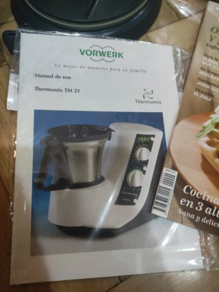 Thermomix TM 21 con accesorios