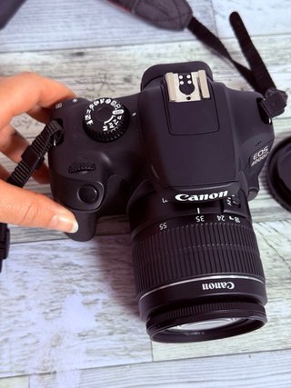 Canon EOS 4000D + Objetivo 18-55mm + Kit Macro