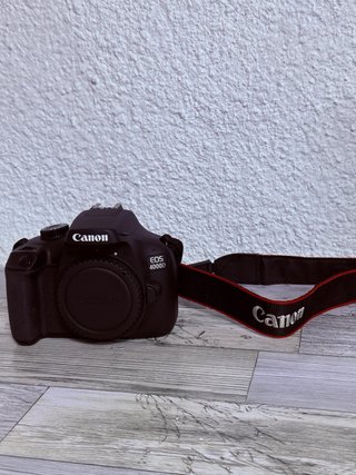 Canon EOS 4000D + Objetivo 18-55mm + Kit Macro