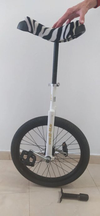 Monociclo Ku-Ax 20 con sillín estampado de cebra