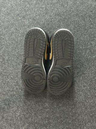 Nike Jordan 1 Mid 39 Nero oro