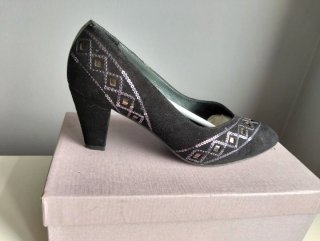 Zapato de salón Asensio negro talla 39