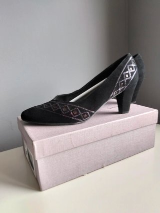 Zapato de salón Asensio negro talla 39