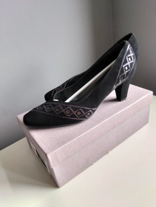Zapato de salón Asensio negro talla 39
