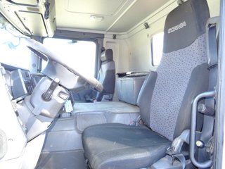 Scania P 400-CAMIONES GANCHO+GRUA