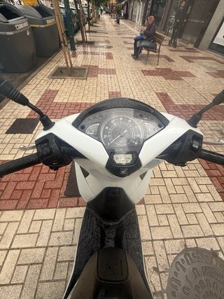 Honda SH 125i Scooter Blanca