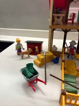 Granja Playmobil con tractor y animales