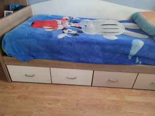 Cama 90x190 con somier y cajones