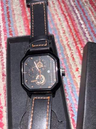 Reloj YASHDUN Elegante Negro y Dorado