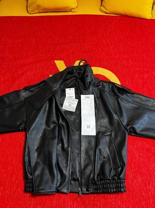 Cazadora Zara Negra Talla S