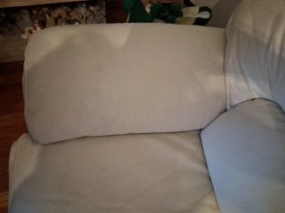Sofá de piel crema Losbu