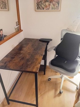 Escritorio y Silla Ergonómica