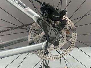 Bicicleta Trek Montaña Gris