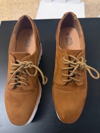 Zapatos T38 Marrones