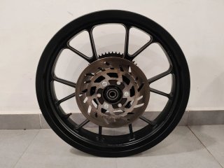 Llantas de aluminio con discos y plato.