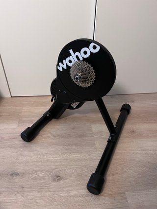 Rodillo Wahoo Kickr Core + Alfombrilla