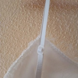 Top lencero satén blanco con encaje