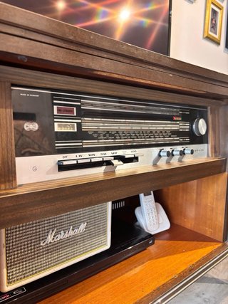 Grundig radio tocadiscos vintage